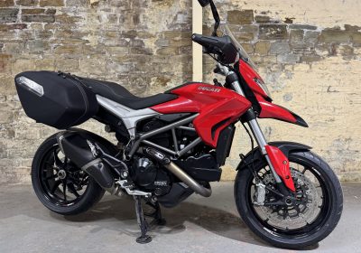 Ducati Hyperstrada 821